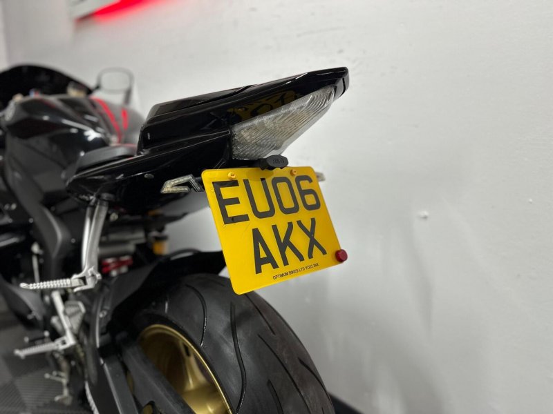 YAMAHA R6