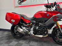 BMW F900XR