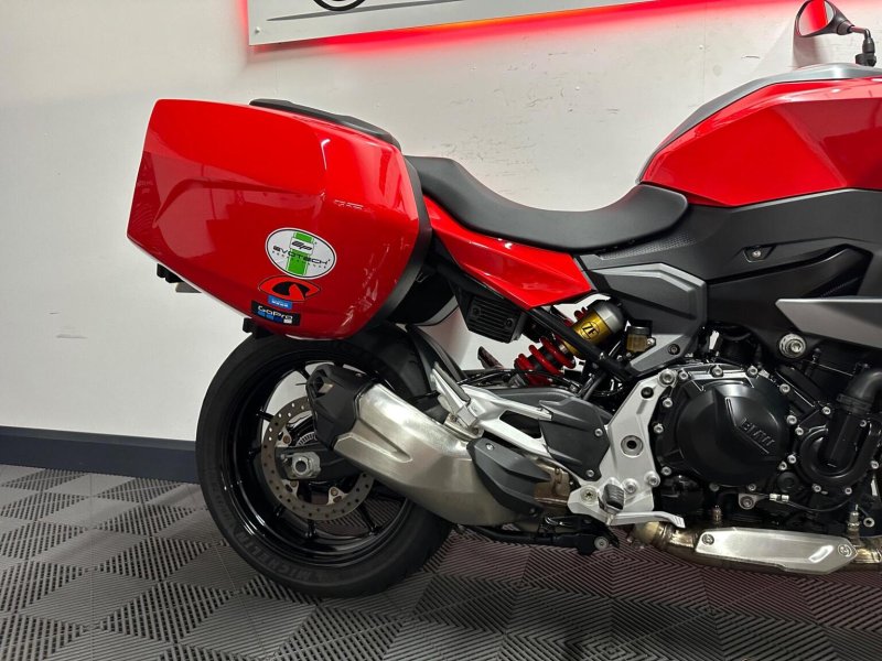 BMW F900XR