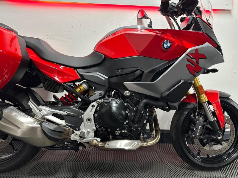 BMW F900XR