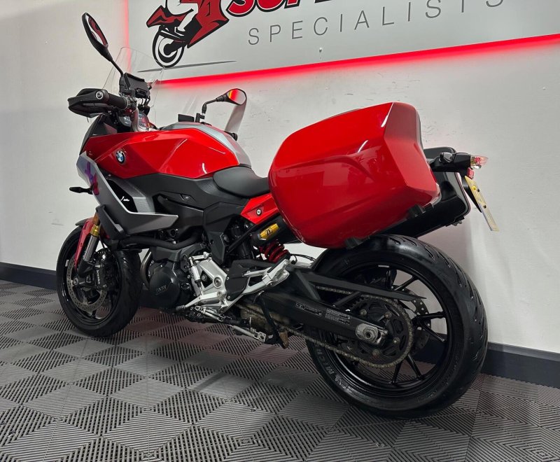 BMW F900XR