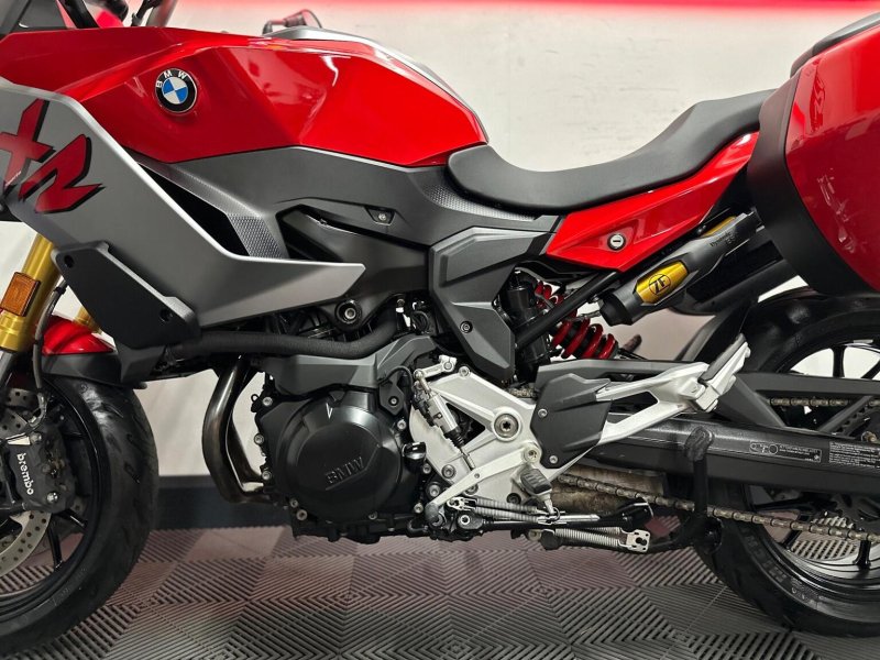 BMW F900XR