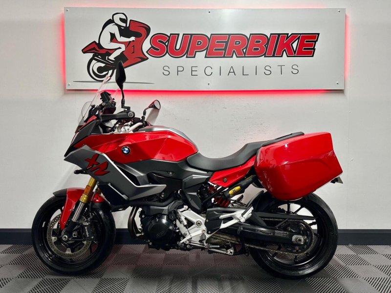 BMW F900XR