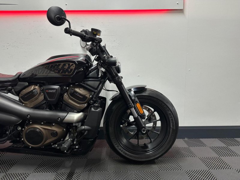 HARLEY-DAVIDSON Sportster