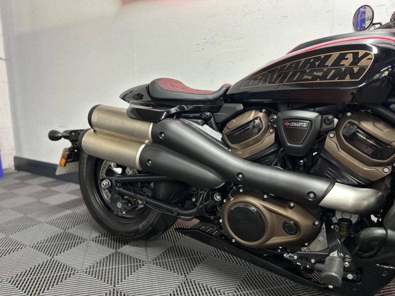 HARLEY-DAVIDSON Sportster
