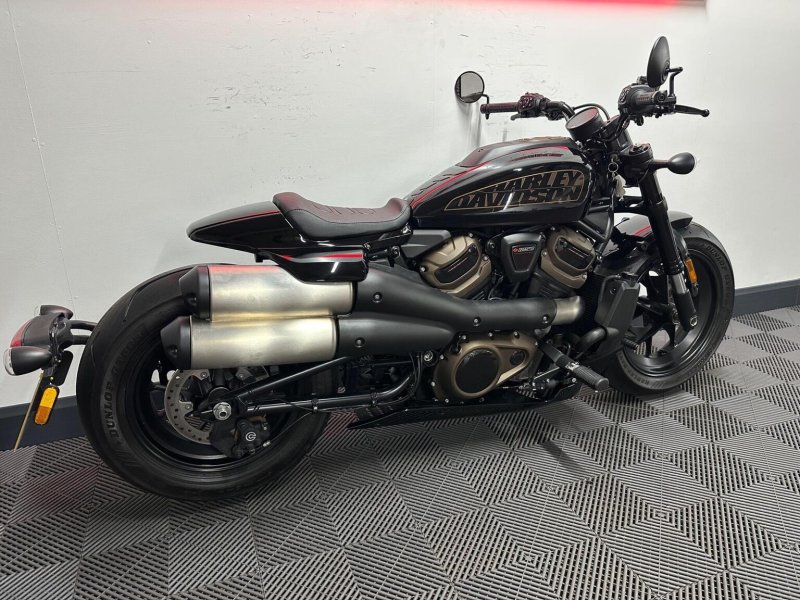 HARLEY-DAVIDSON Sportster