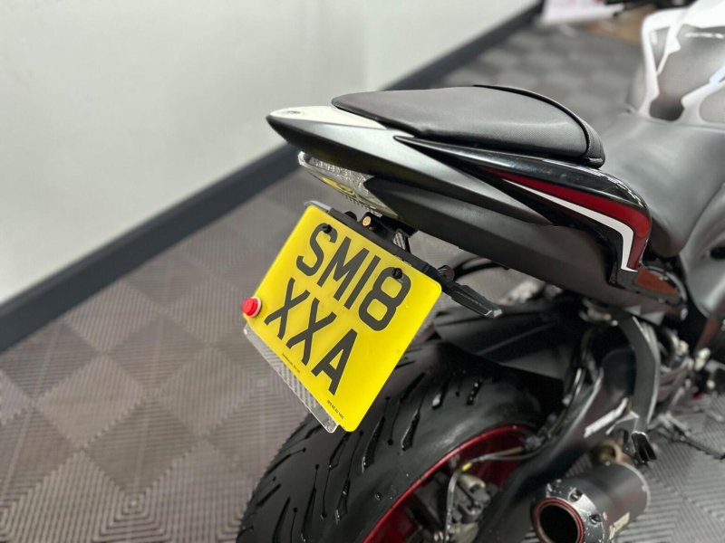 SUZUKI GSX-S1000