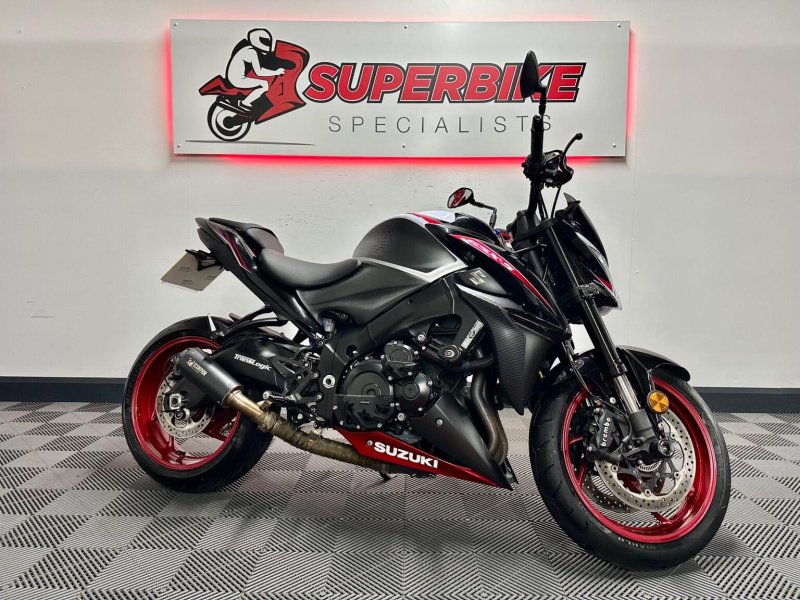 SUZUKI GSX-S1000