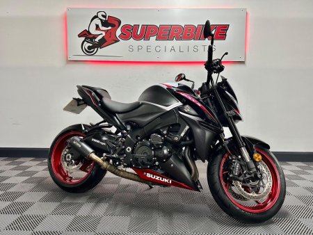 SUZUKI