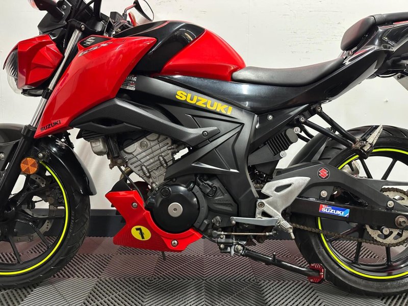 SUZUKI GSX-S125