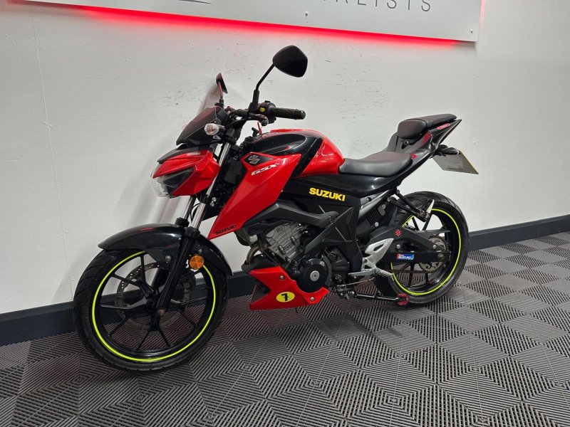 SUZUKI GSX-S125