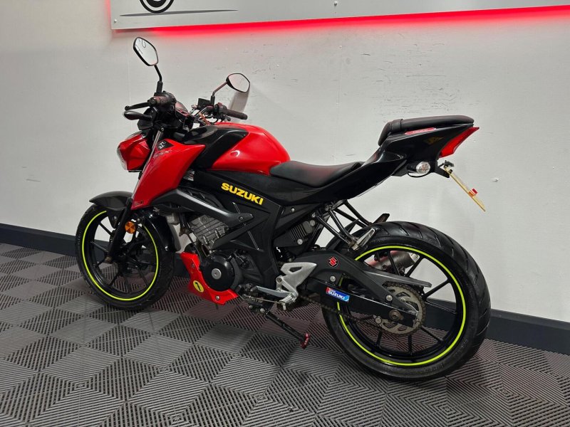SUZUKI GSX-S125