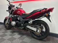 KAWASAKI ZR-7
