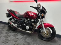 KAWASAKI ZR-7