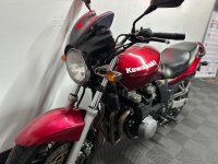 KAWASAKI ZR-7