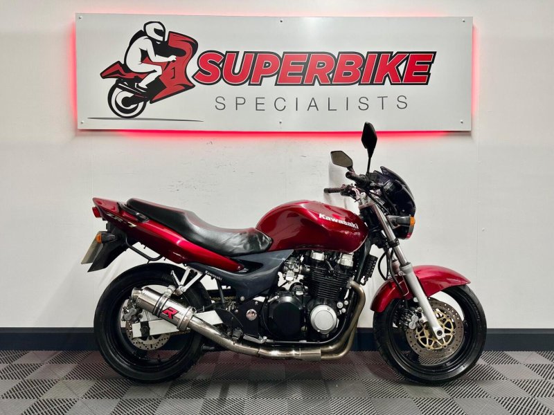 KAWASAKI ZR-7