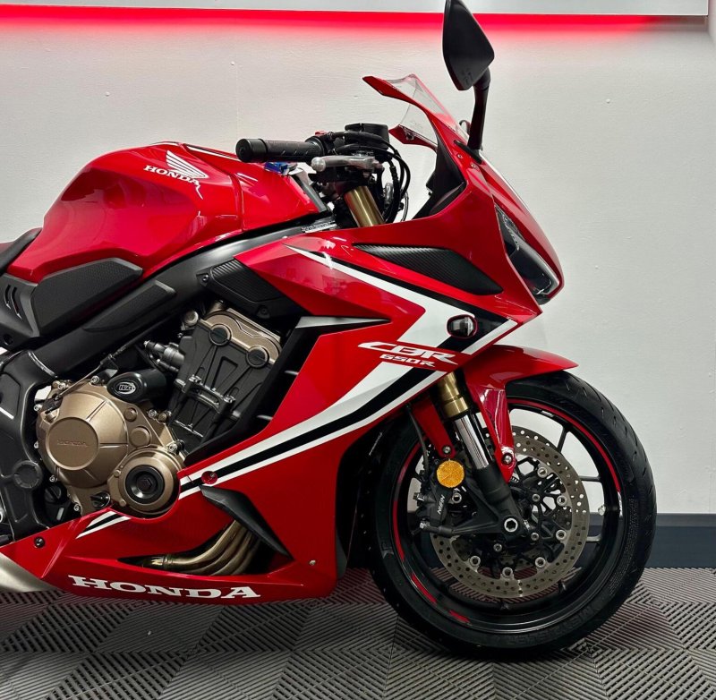 HONDA CBR650R
