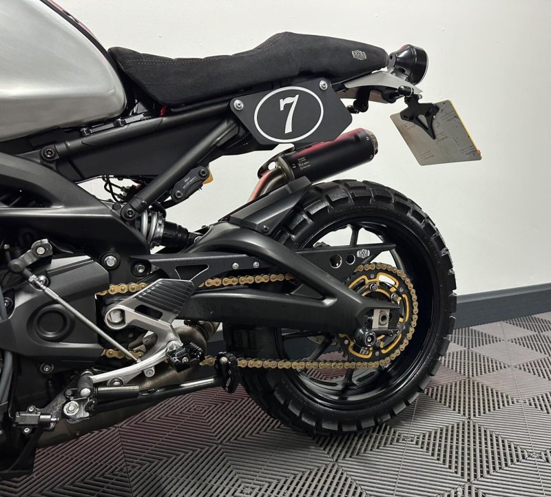 YAMAHA XSR900