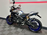 YAMAHA MT-09