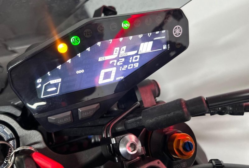 YAMAHA MT-09