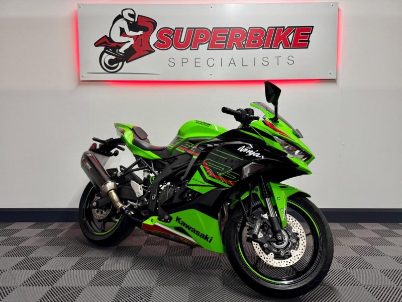 KAWASAKI NINJA ZX-4RR