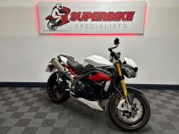 TRIUMPH SPEED TRIPLE 1050