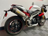 TRIUMPH SPEED TRIPLE 1050