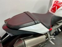 TRIUMPH SPEED TRIPLE 1050