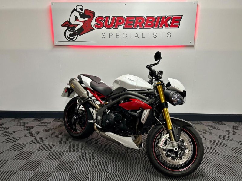TRIUMPH SPEED TRIPLE 1050
