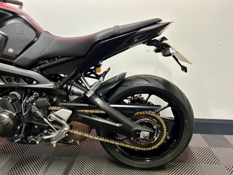 YAMAHA MT-09