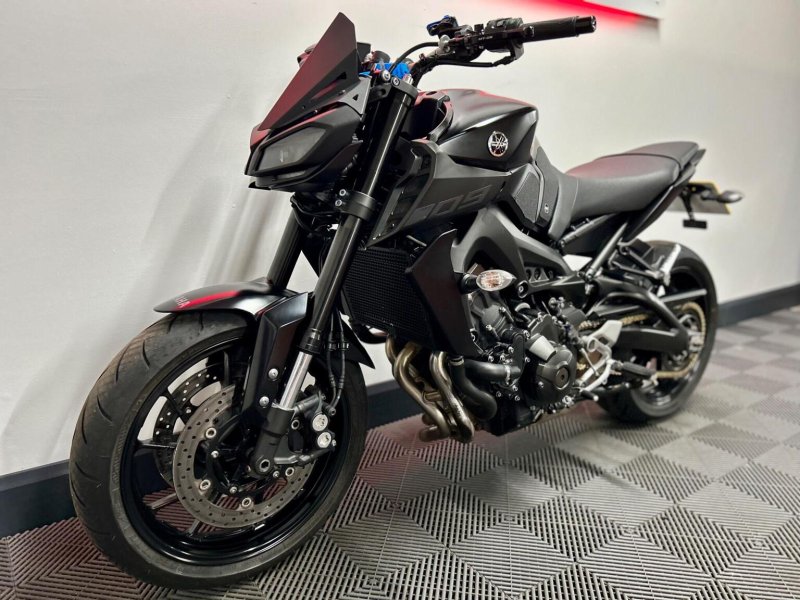YAMAHA MT-09
