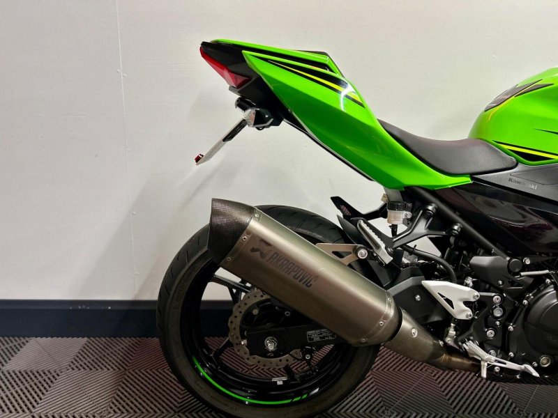 KAWASAKI Ninja 400