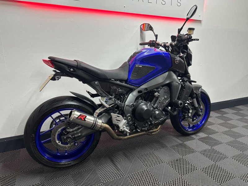 YAMAHA MT-09