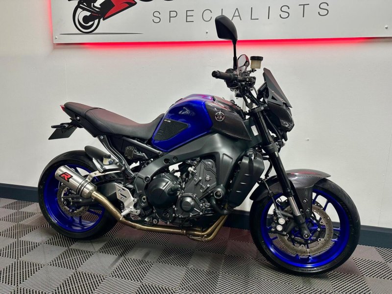 YAMAHA MT-09