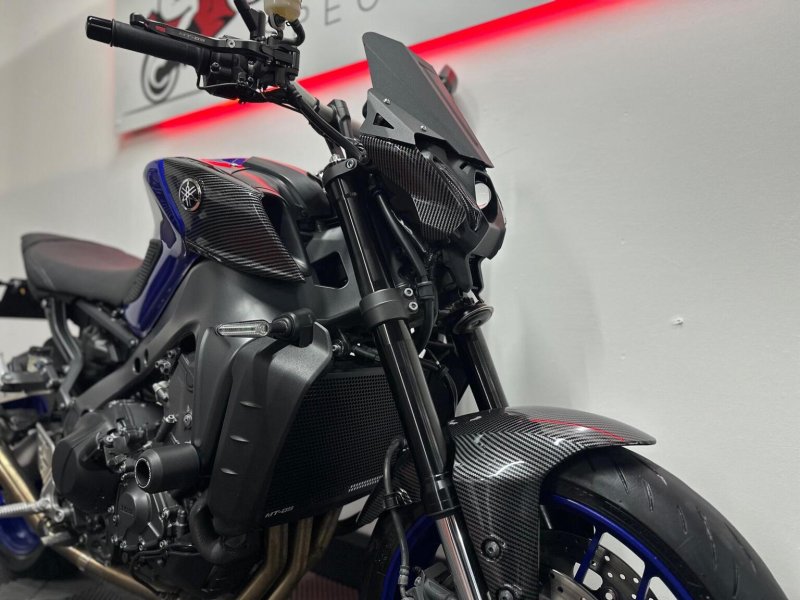 YAMAHA MT-09