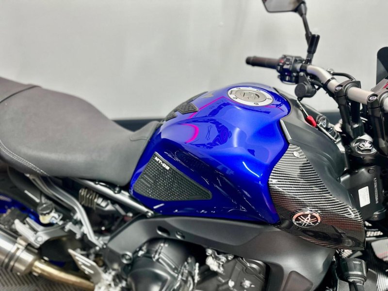 YAMAHA MT-09
