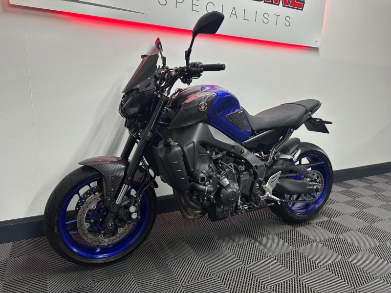 YAMAHA MT-09