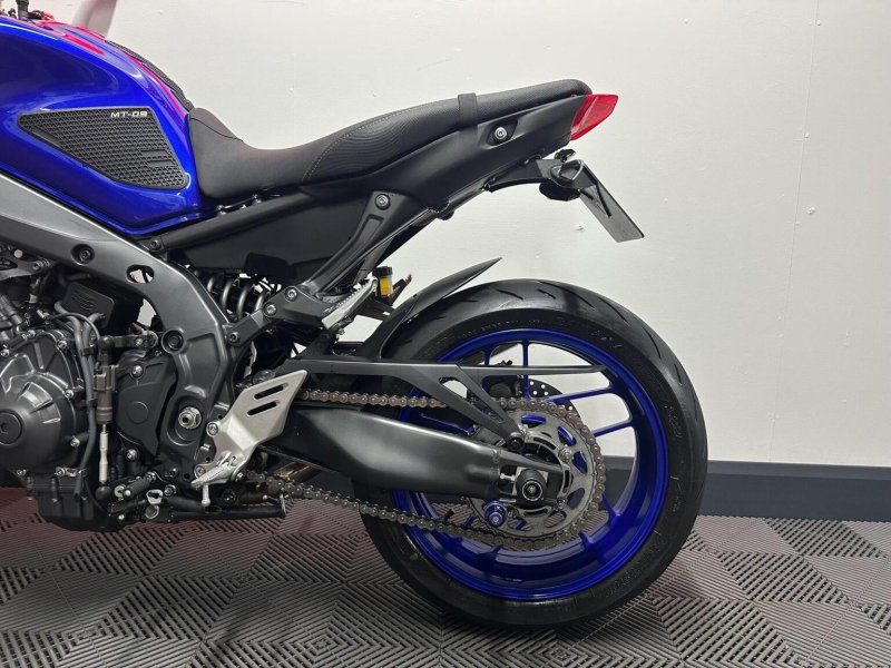 YAMAHA MT-09