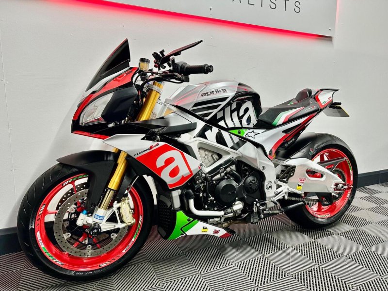 APRILIA Tuono 1100 V4