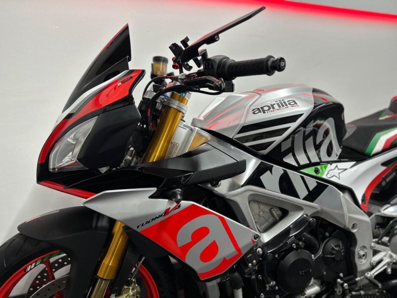 APRILIA Tuono 1100 V4