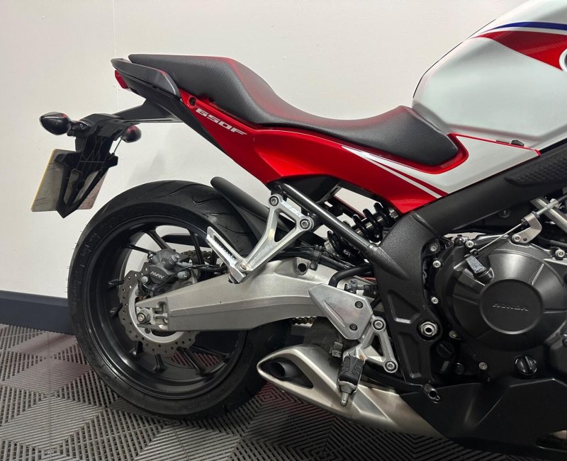 HONDA CBR650F