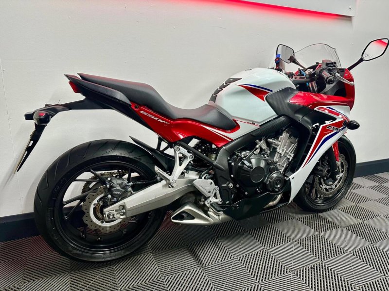 HONDA CBR650F