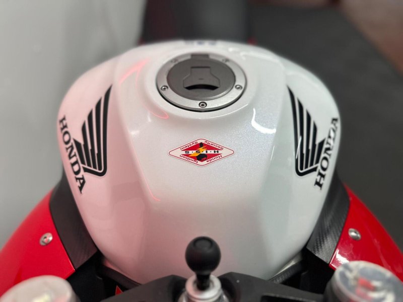 HONDA CBR650F