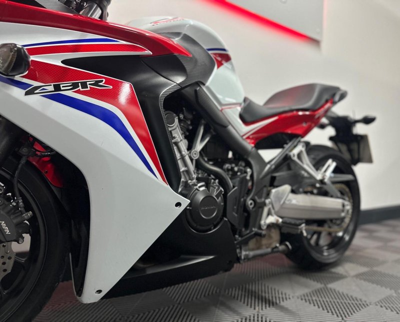 HONDA CBR650F