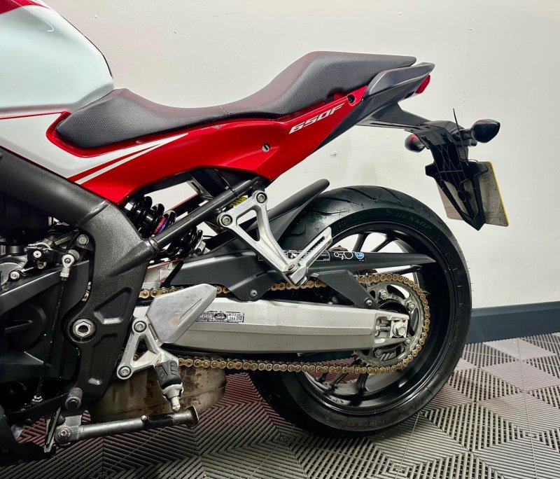 HONDA CBR650F