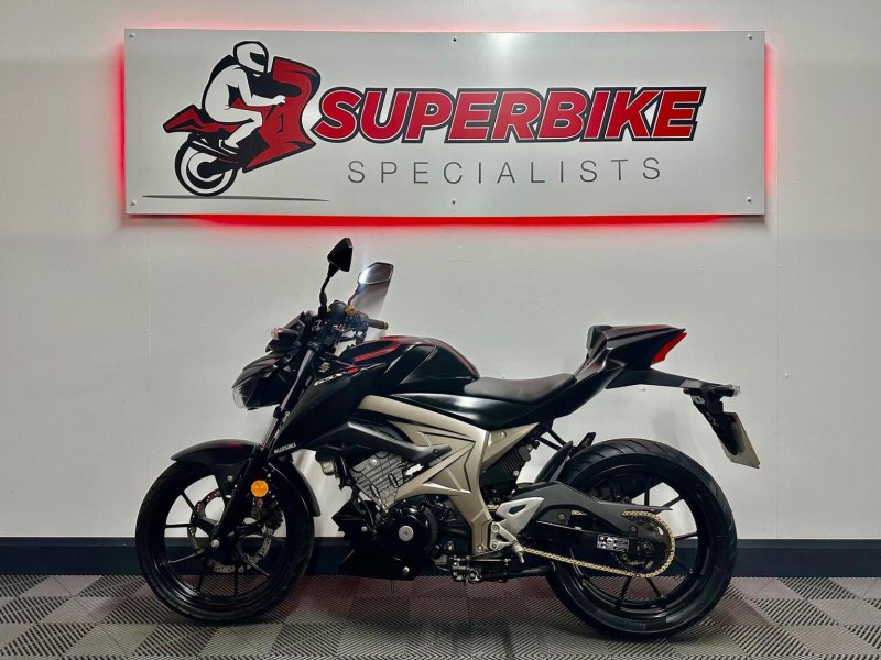 SUZUKI GSX-S125
