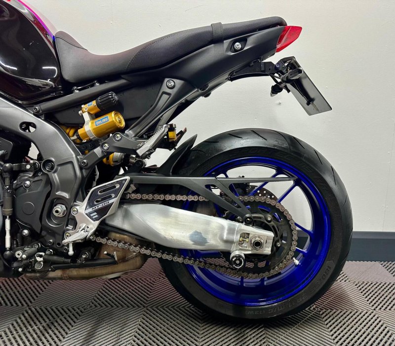 YAMAHA MT-09