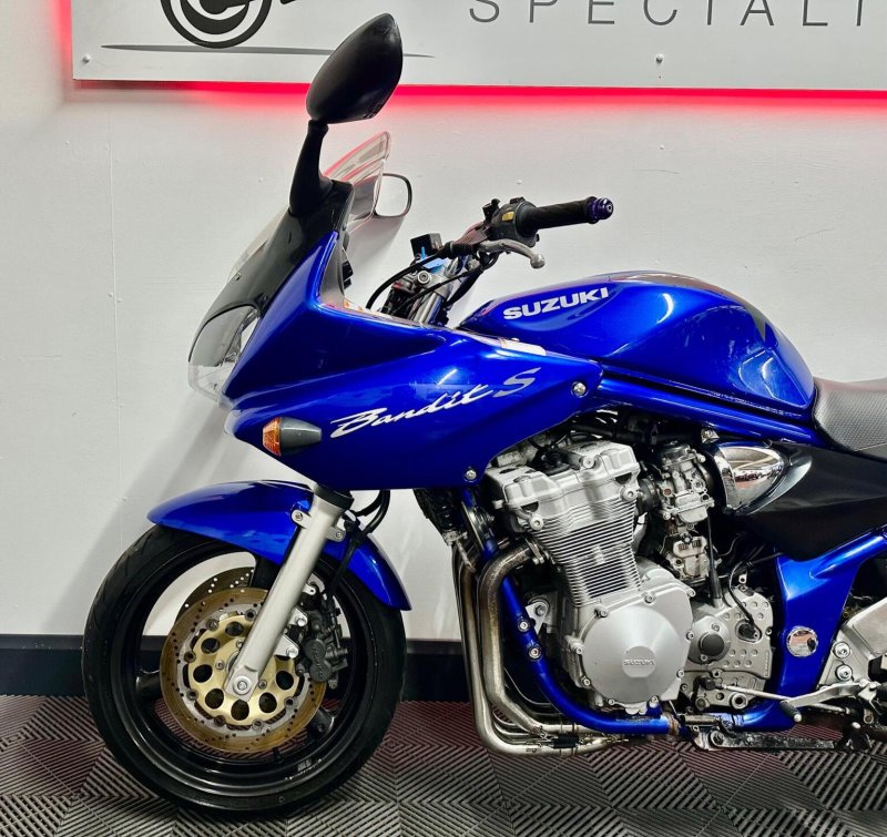 SUZUKI Bandit 600