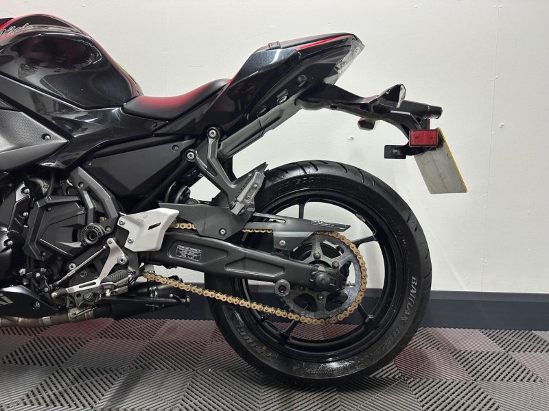 KAWASAKI Ninja 650