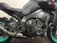 YAMAHA MT-10